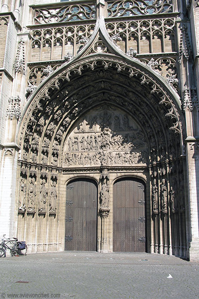 Antwerp cathedral porch