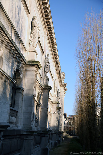 Side view of the Royal Museum of Fine Arts