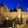 Steen at night