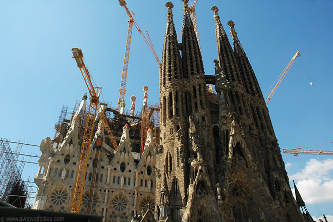 Sagrada Familia under construction