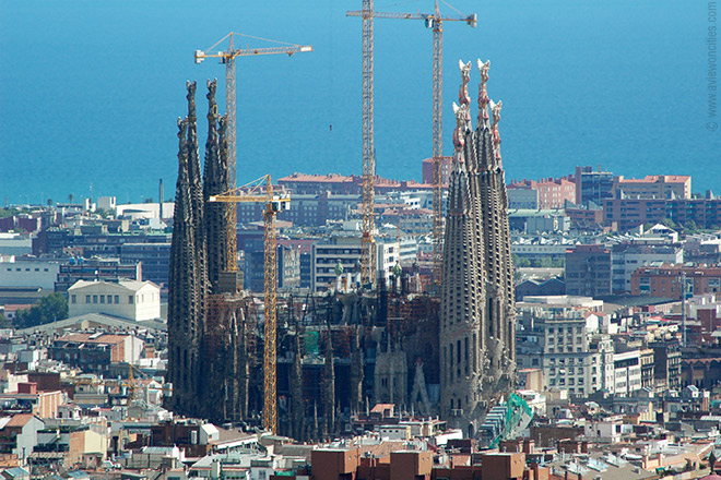 Sagrada Familia seen from Parc Gu�ll