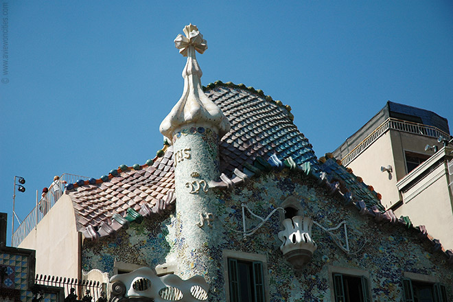 Casa Batll�'s scaled roof