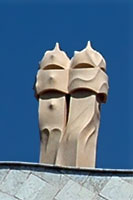 Schoorstenen van het Casa Milà in Barcelona