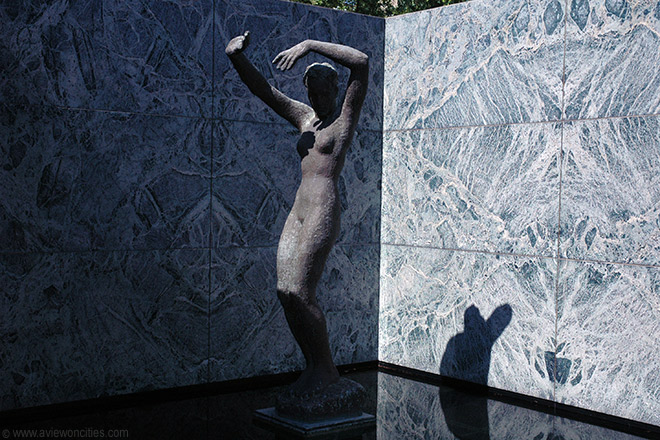 Georg Kolbe statue