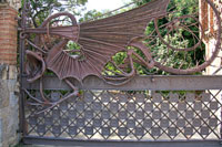 Drachentor, Guell Pavillons, Barcelona