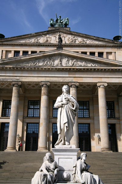 Schiller Statue, Gendarmenmarkt