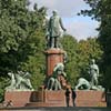 Statue in Tiergarten