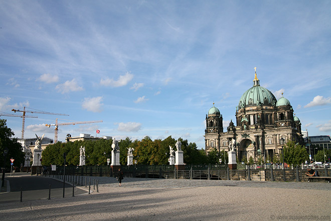 Palace bridge (Schlo&szlig;br&uuml;cke) and Cathedral