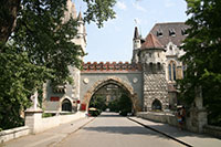 Poort van het Vajdahunyad Kasteel in Boedapest
