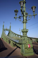 Laterne bei der Freiheitsbrücke in Budapest
