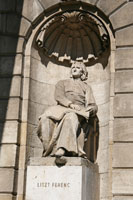 Statue von Franz Liszt am Opernhaus, Budapest