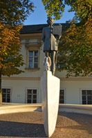 Lajos-Batthyány-Statue, Batthyány Platz