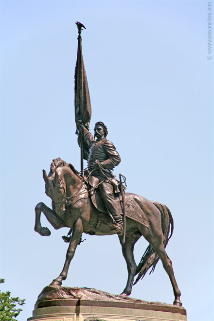 General John Logan Statue, Grant Park