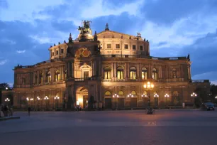 Dresden Semper Oper at night