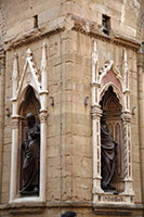 Nissen aan de Orsanmichele kerk in Florence