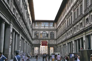 Loggiato, Piazza degli Uffizi, Florence