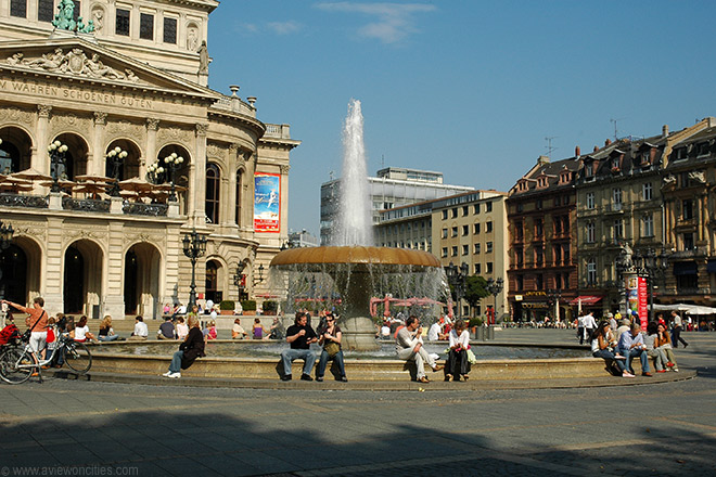 Fountain at Alte Oper