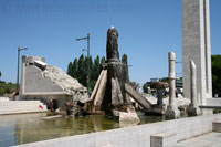 Monument au 25 avril, Parc Édouard VII