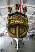 Achtersteven van de koninklijke sloep in het Museu de Marinha, Lissabon