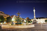 Fontaine sur la place Rossio à Lisbonne