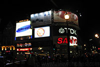 Piccadilly Circus bei Nacht