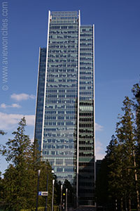 10 Upper Bank Street