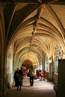 De kruisgang van St. Bartholomew-the-Great in Londen