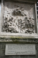 Le Haut-relief du Monument à Londres