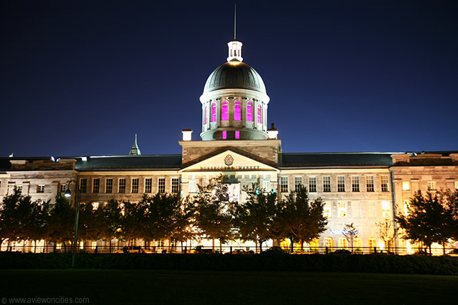 March� Bonsecours at night