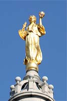 Civic Fame statue
