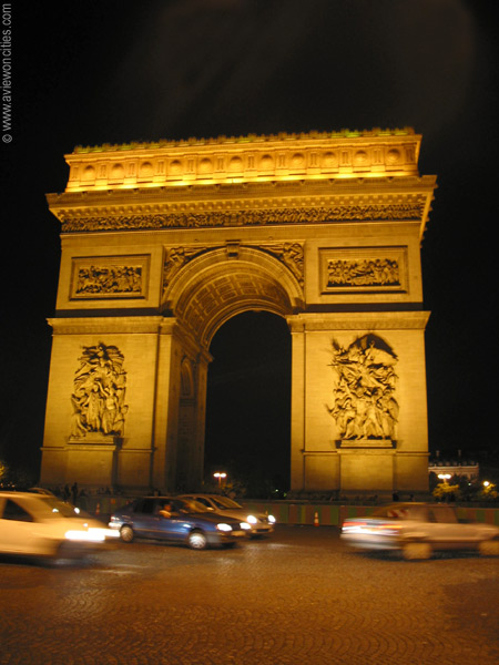 Arc de Triomphe at night