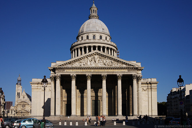 Comparison of the house of the