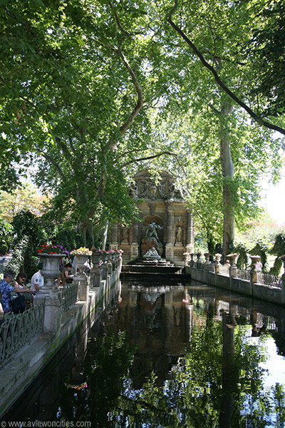 Fontaine de Medicis