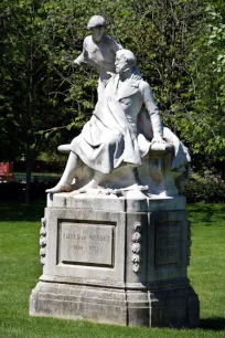 Statue of Alfred de Musset in Parc Monceau