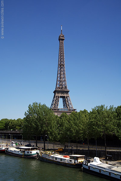 Eiffel Tower seen from the Pont de Bir-Hakeim