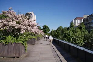 A bridge on the Coulée Vertein Paris