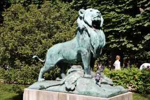 Lion de Nubie et sa proie, Jardin du Luxembourg, Paris