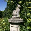 Statue of a cat in the Cimetière des Chiens