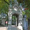 Onion-domed tomb in Père-Lachaise