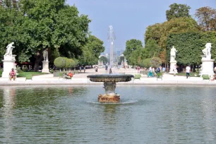 Grand bassin rond, Jardin des Tuileries, Paris
