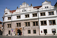 Martinicpaleis, Burchtplein