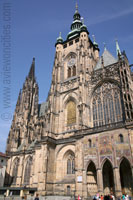 Uhrturm der St.-Veits-Dom in Prag