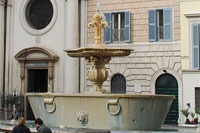 Fontein op het Piazza Farnese in Rome