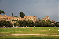 Der Palatin vom Circus Maximus aus gesehen
