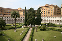 Le cloître de l'église de Santa Maria degli Angeli à Rome