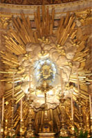 Standbeeld van Maria in de Santa Maria della Vittoria