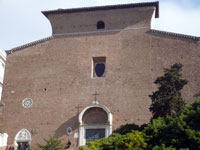 Vordere Fassade der Santa Maria in Aracoeli in Rom
