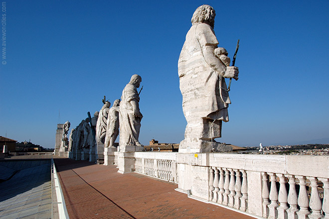 Rooftop statues, St. Peter's Basilica