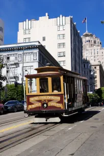 Cable Car on Nob Hill, San Francisco