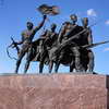 Victory Monument, Pobedy Square